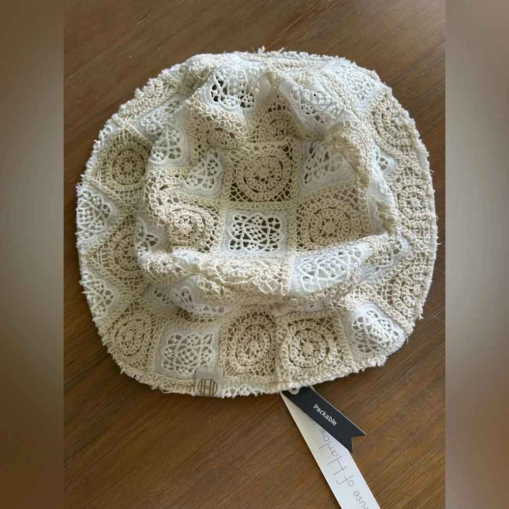 House of Harlow 1960 Crochet Bucket Hat